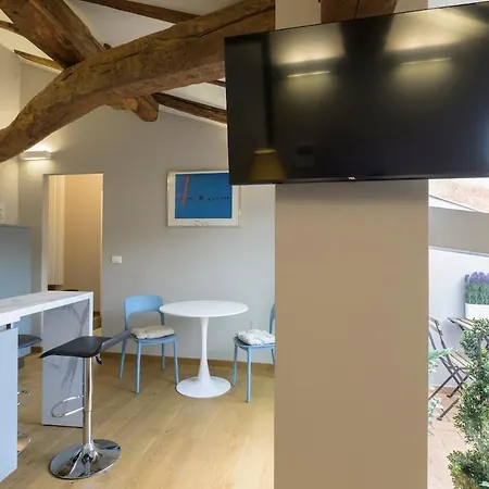 Appartement Jungle Chic 2 - Bemyhost Bologna